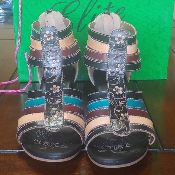 Corky's Elite Gladiator sandals - Picture 2 of 7